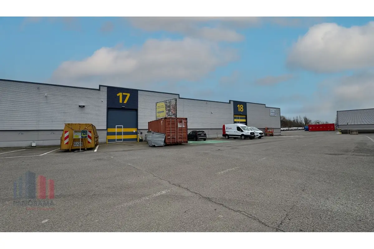 Handelszaak te  huur in Aartselaar 2630 9504.00€  slaapkamers 1296.00m² - Zoekertje 682718