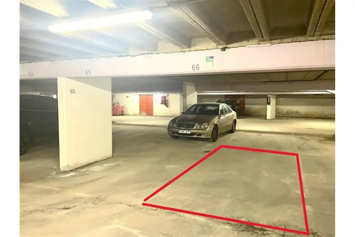 Parking te  koop in Antwerpen 2018 27000.00€  slaapkamers m² - Zoekertje 683505