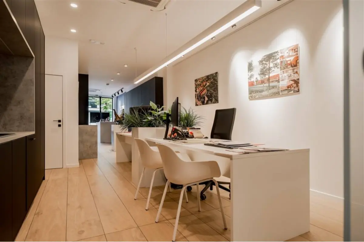 Handelszaak te  huur in Mechelen 2800 2450.00€  slaapkamers 97.00m² - Zoekertje 684710