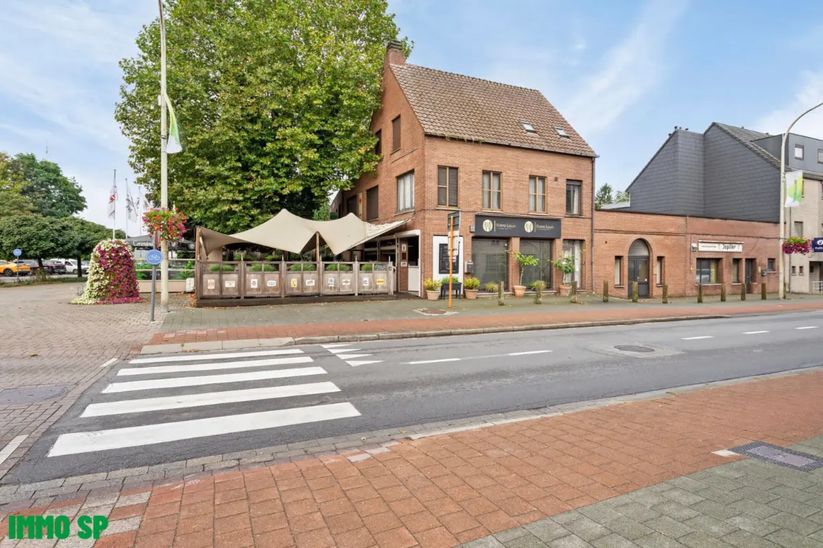 Handelszaak te  koop in Grobbendonk 2280 895000.00€  slaapkamers 580.00m² - Zoekertje 684843