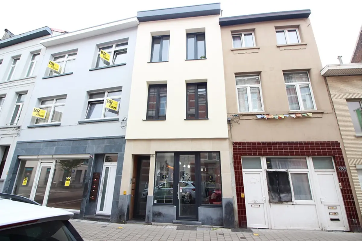Handelszaak te  koop in Antwerpen 2060 215000.00€  slaapkamers 110.00m² - Zoekertje 684521