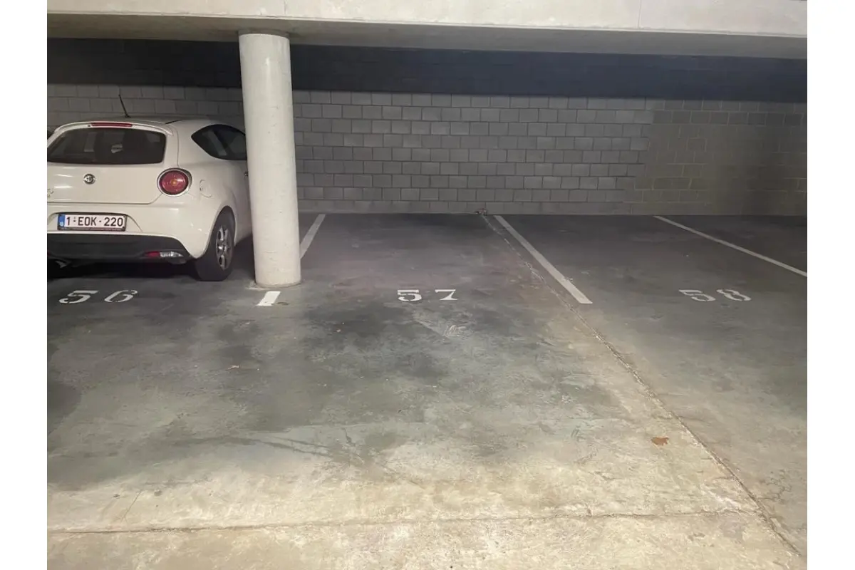 Box te  huur in Antwerpen 2060 120.00€  slaapkamers m² - Zoekertje 686361