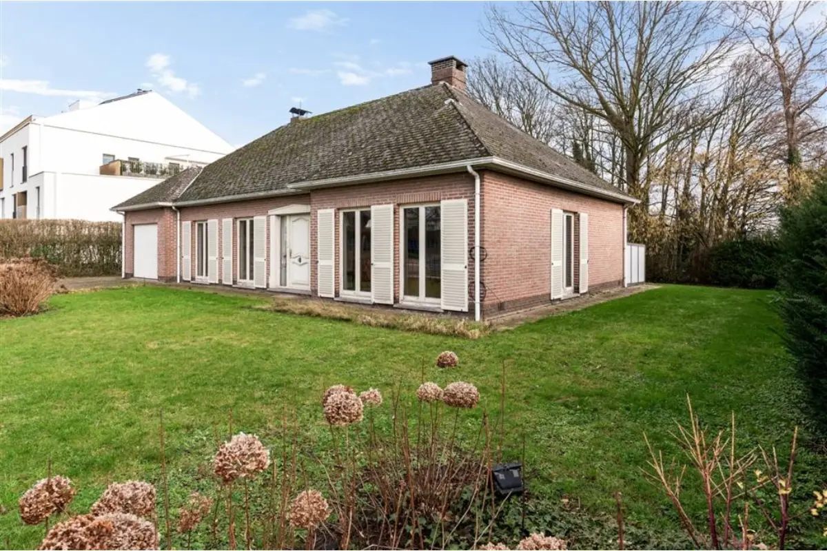 Huis te  koop in Kontich 2550 589000.00€ 3 slaapkamers 145.00m² - Zoekertje 686622