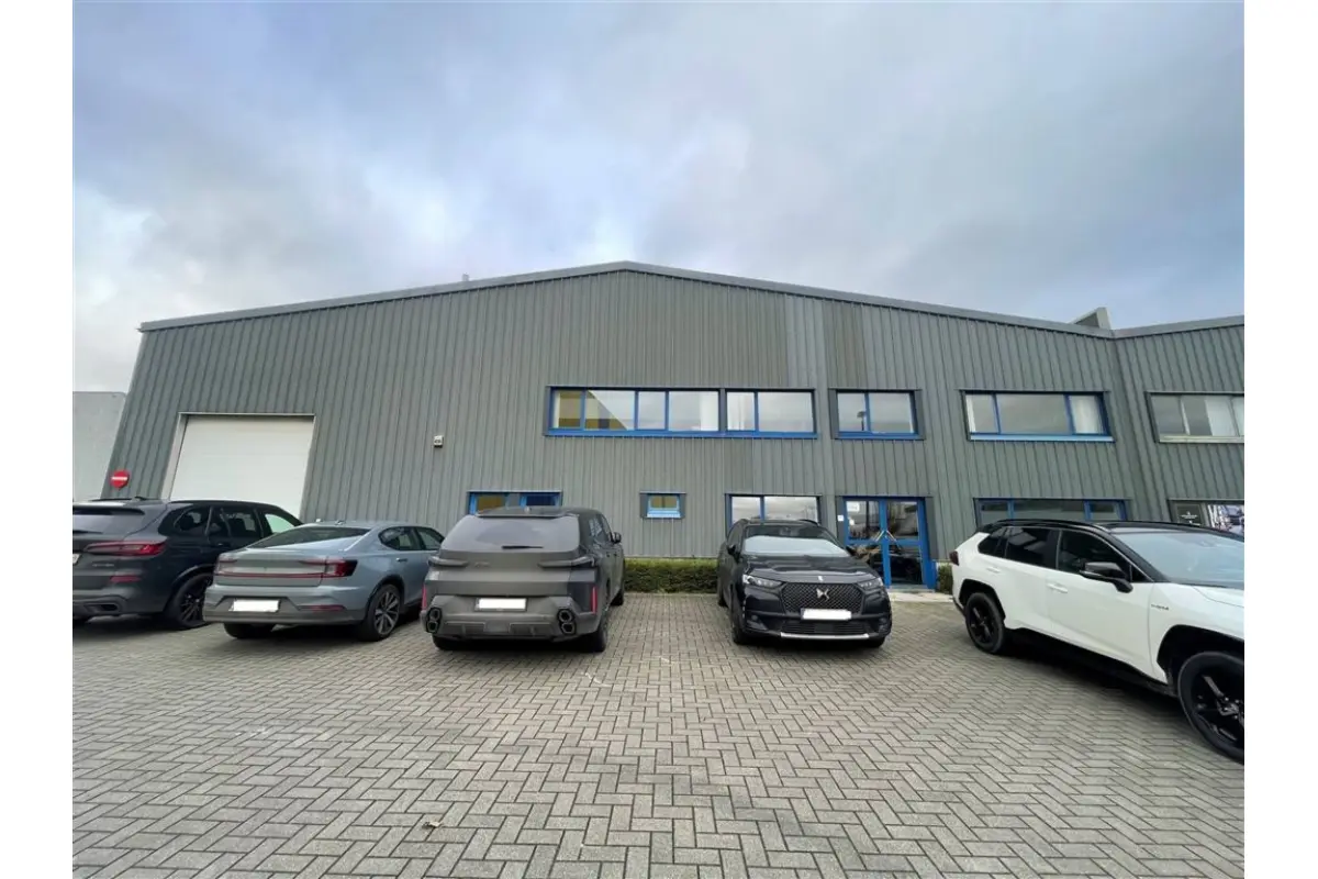 Handelszaak te  huur in Kontich 2550 4900.00€  slaapkamers 132.00m² - Zoekertje 686623