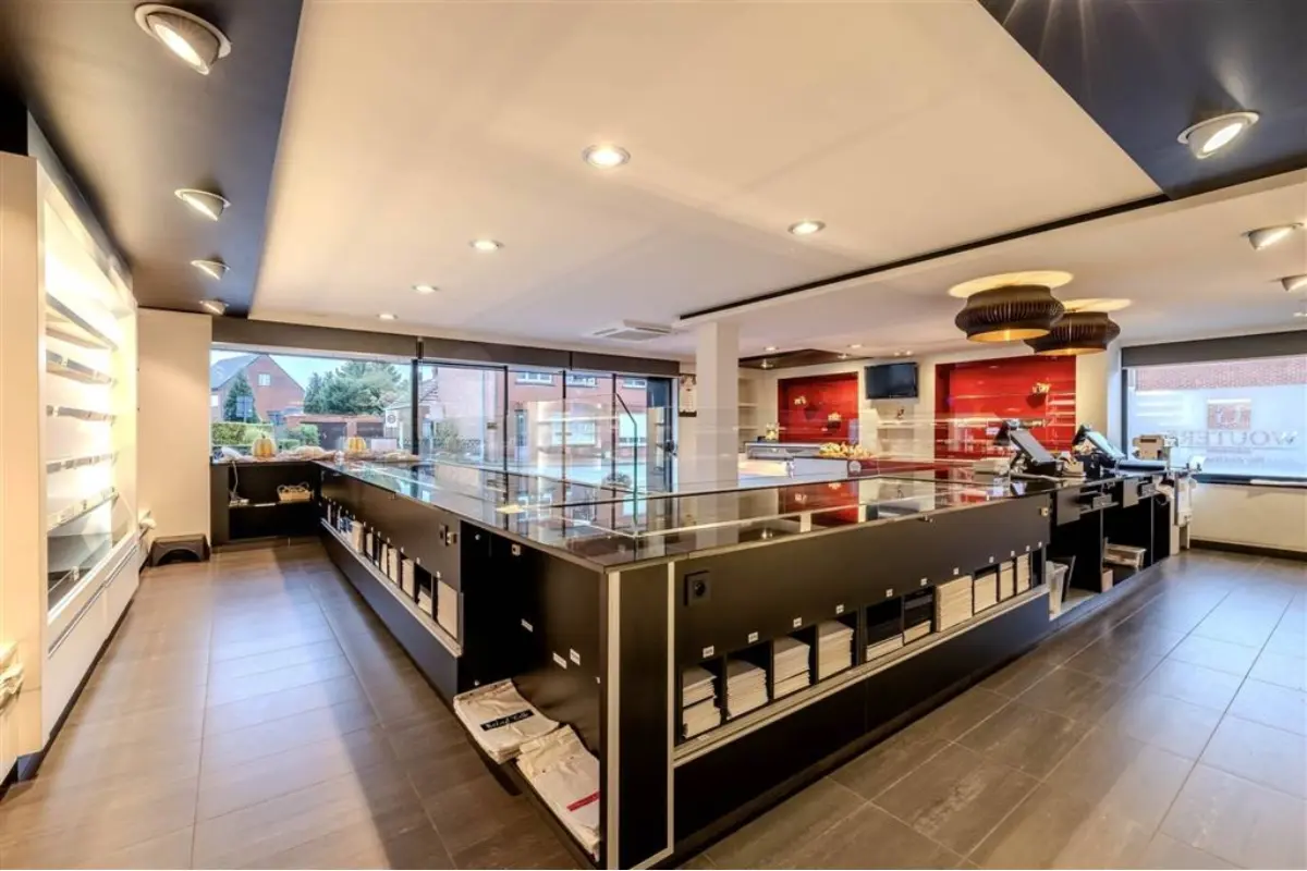 Handelszaak te  koop in Westerlo 2260 465000.00€ 1 slaapkamers 678.00m² - Zoekertje 687938