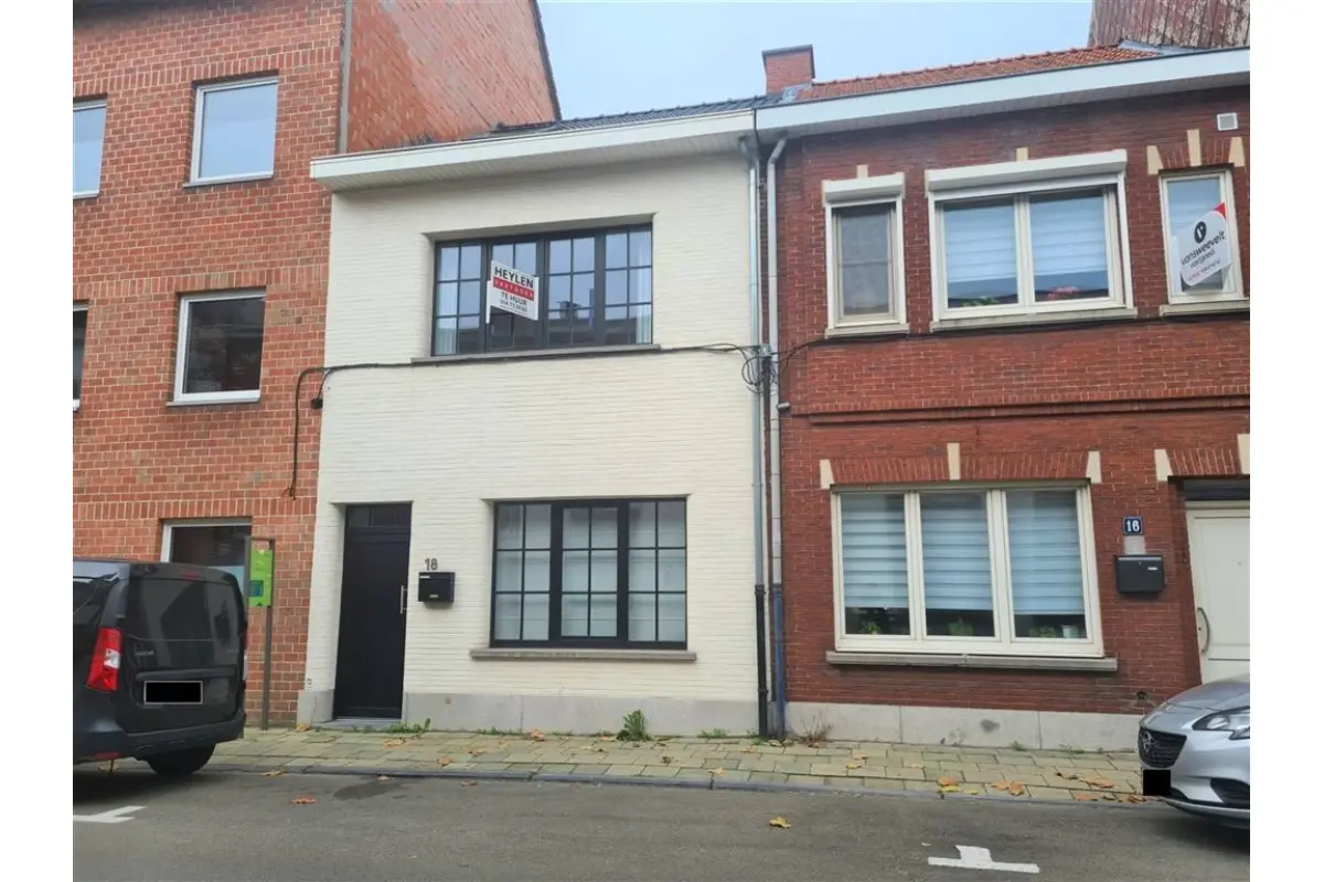 Huis te  huur in Turnhout 2300 1300.00€ 3 slaapkamers 139.00m² - Zoekertje 688593