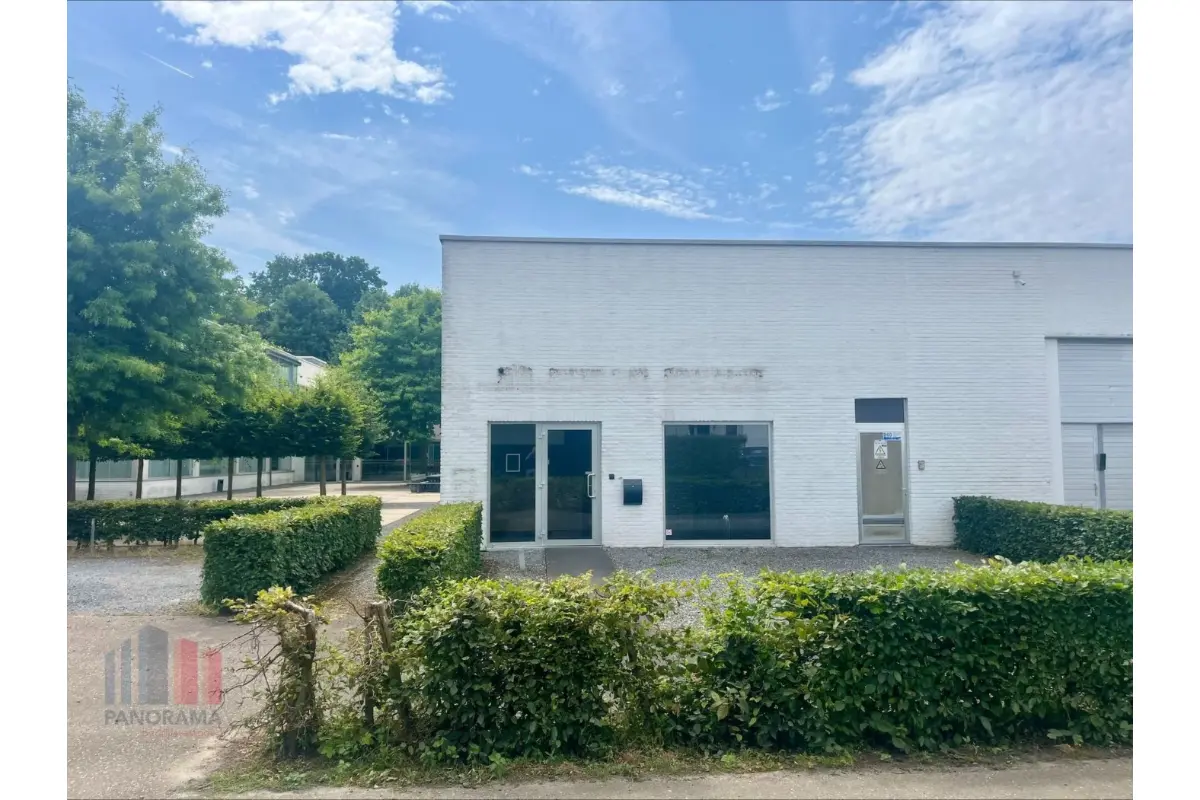 Handelszaak te  huur in Malle 2390 2908.00€  slaapkamers 290.00m² - Zoekertje 688635