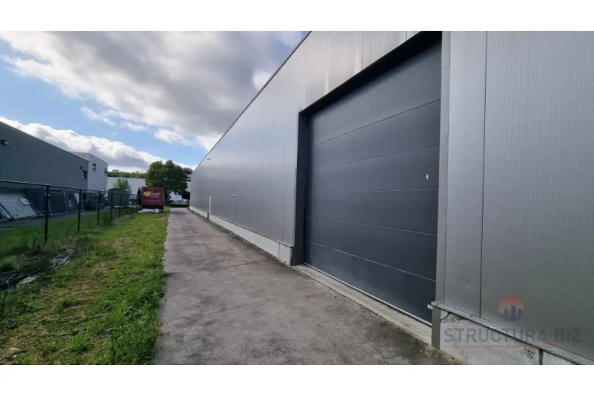 Handelszaak te  huur in Bornem 2880 1750.00€  slaapkamers 300.00m² - Zoekertje 689711