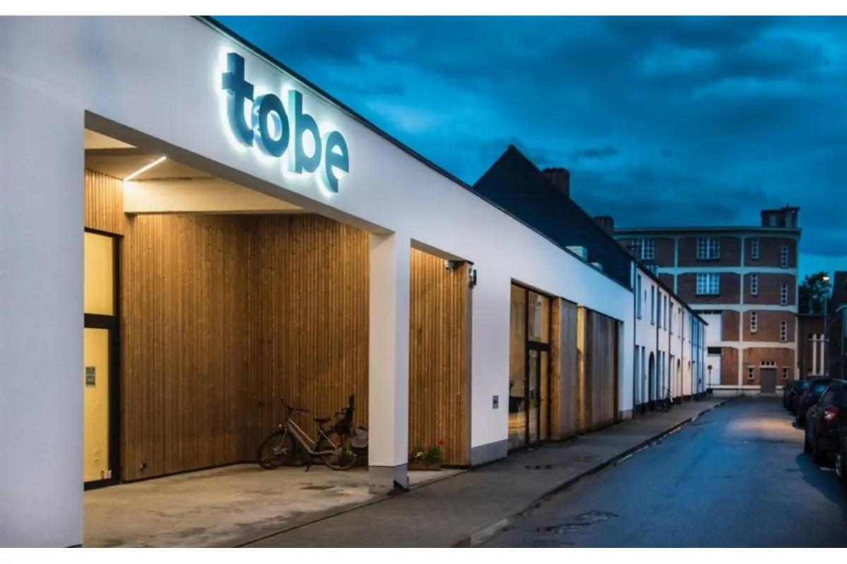 Handelszaak te  huur in Turnhout 2300 160.00€  slaapkamers m² - Zoekertje 689465