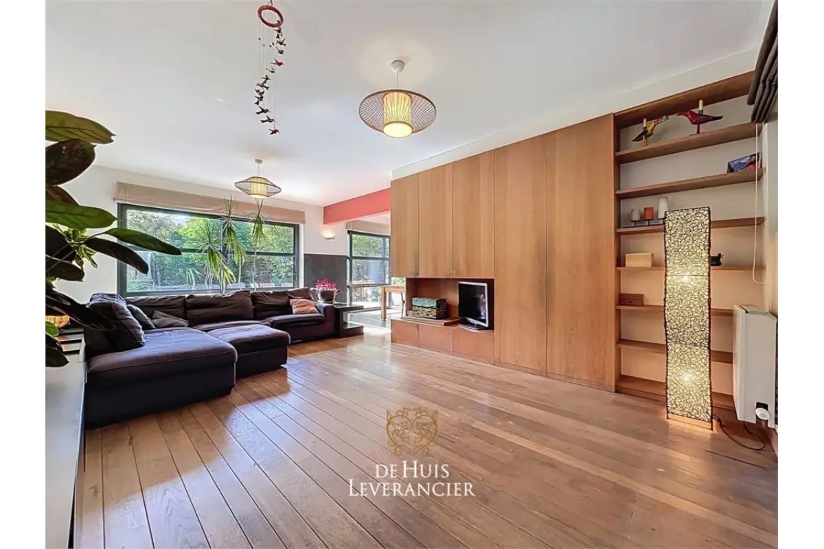 Huis te  koop in Edegem 2650 1050000.00€ 7 slaapkamers 352.00m² - Zoekertje 690344