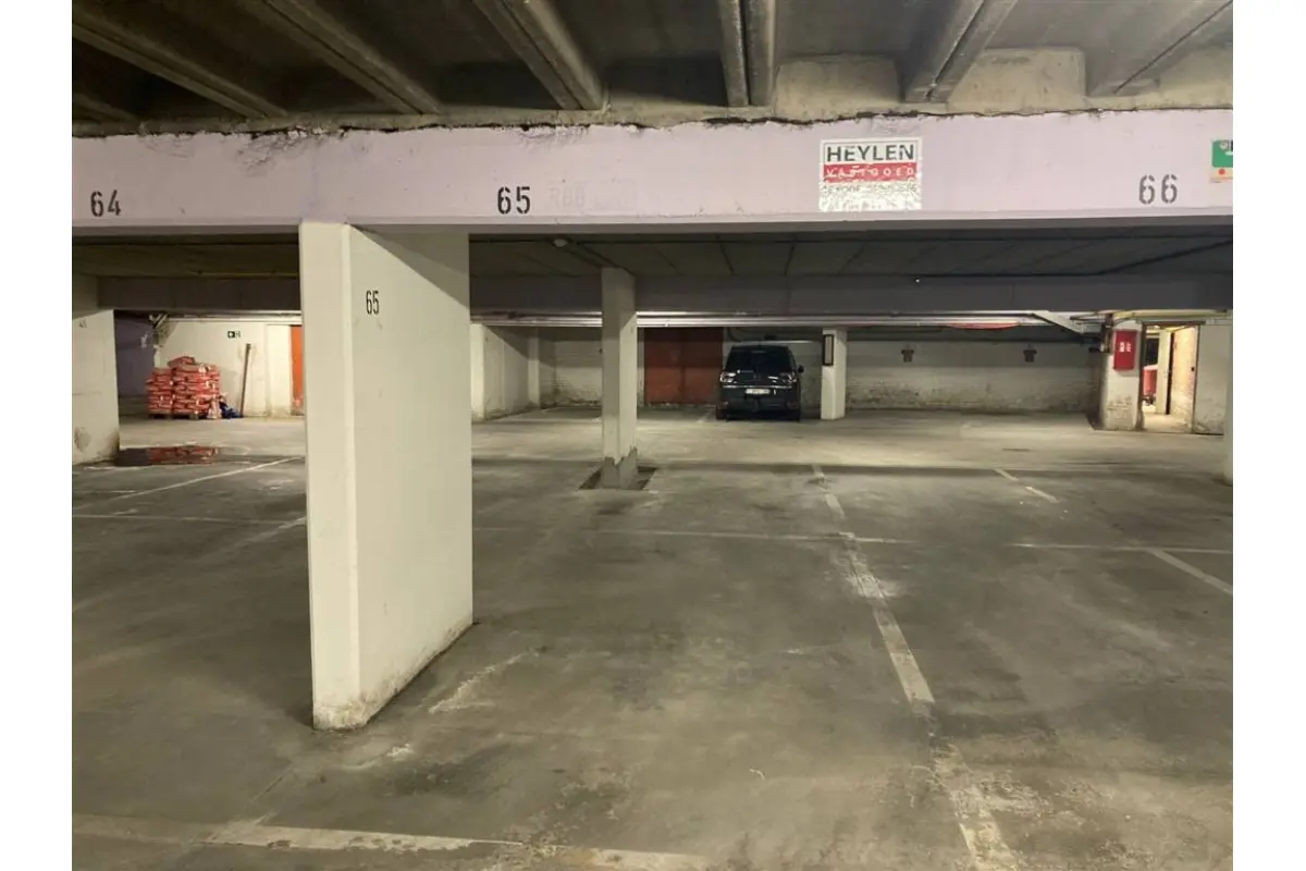 Parking te  koop in Antwerpen 2018 27000.00€  slaapkamers m² - Zoekertje 693040