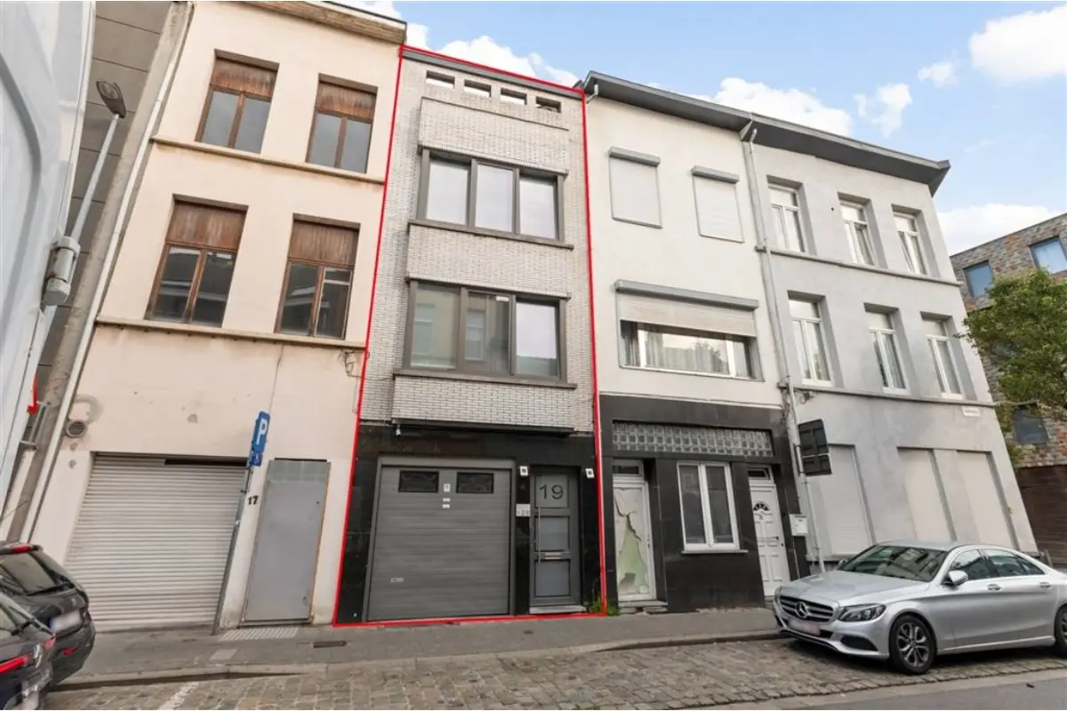 Huis te  koop in Antwerpen 2060 349900.00€ 2 slaapkamers 144.00m² - Zoekertje 693122