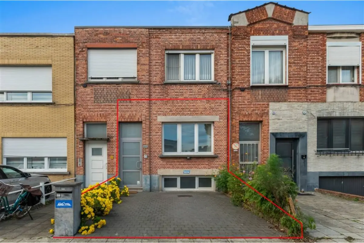 Huis te  koop in Deurne 2100 289000.00€ 2 slaapkamers 115.00m² - Zoekertje 693096