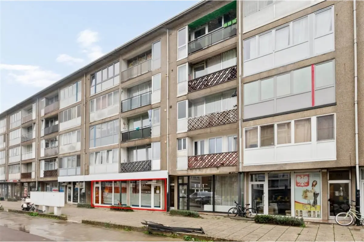 Handelszaak te  koop in Deurne 2100 245000.00€  slaapkamers 180.00m² - Zoekertje 693107