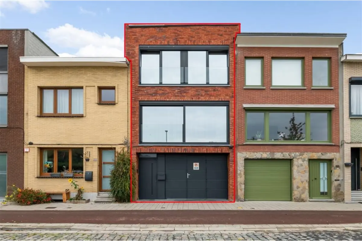 Appartementsgebouw te  koop in Deurne 2100 595000.00€ 3 slaapkamers 180.00m² - Zoekertje 693155