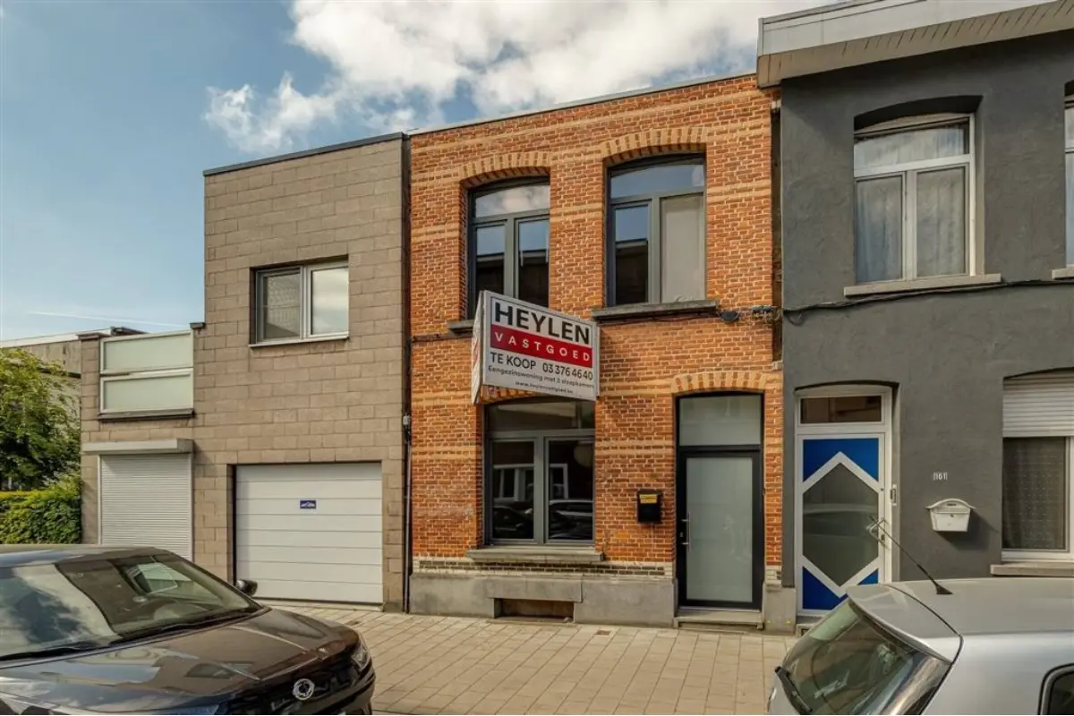 Huis te  koop in Deurne 2100 215000.00€ 2 slaapkamers 91.00m² - Zoekertje 693063