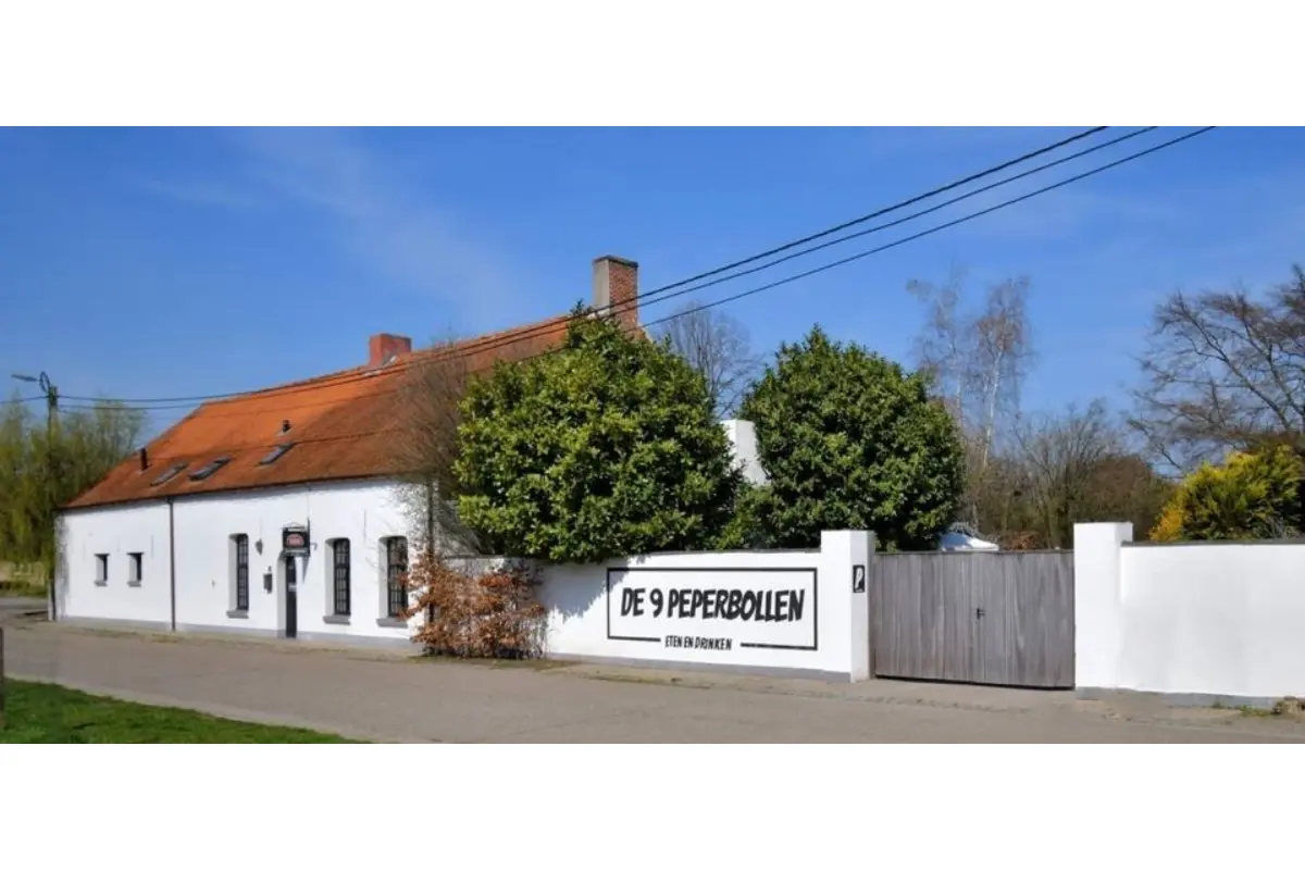 Handelszaak te  huur in Herentals 2200 1650.00€  slaapkamers m² - Zoekertje 694217