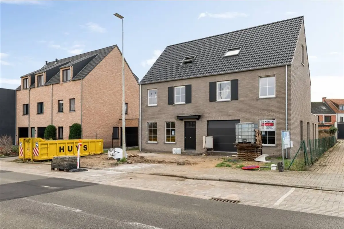 Huis te  koop in Grobbendonk 2280 411336.00€ 4 slaapkamers 171.00m² - Zoekertje 695998