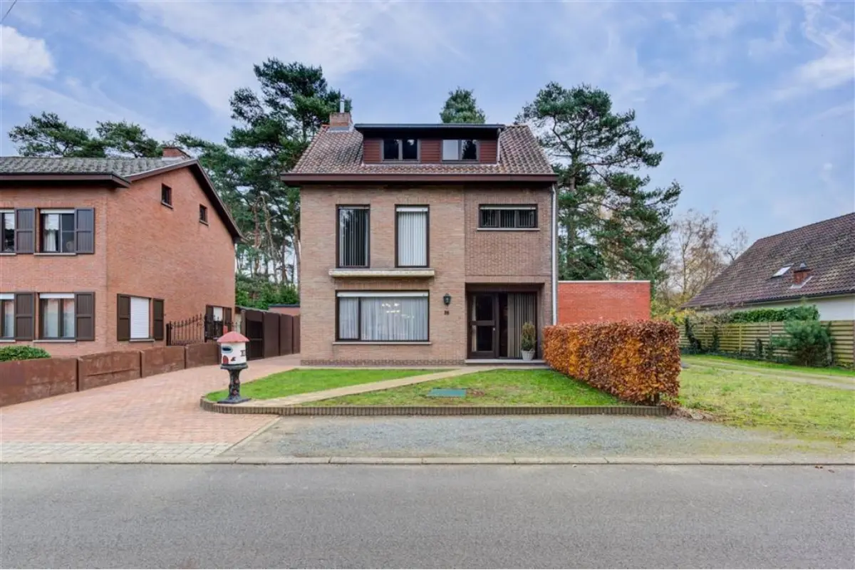 Huis te  koop in Grobbendonk 2280 365000.00€ 3 slaapkamers 215.00m² - Zoekertje 695854