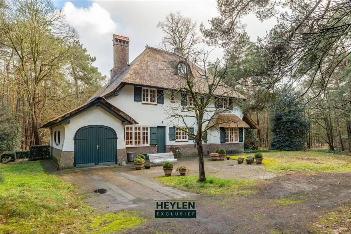Villa te  koop in Lichtaart 2460 1190000.00€ 6 slaapkamers m² - Zoekertje 697091