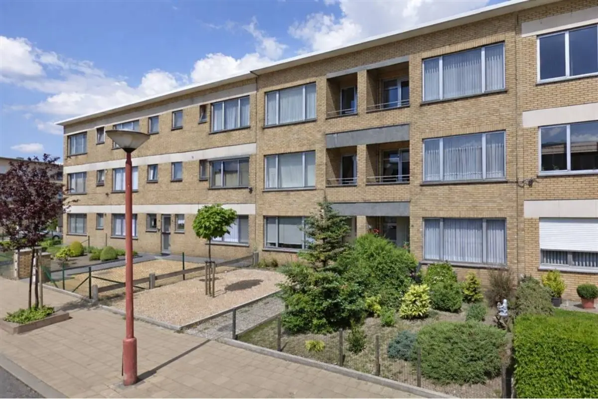 Appartement te  huur in Hoevenen 2940 1075.00€ 2 slaapkamers 86.00m² - Zoekertje 697092