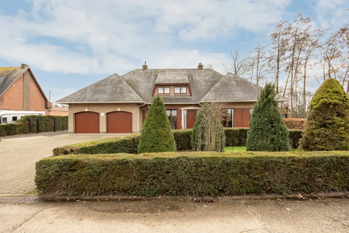 Huis te  koop in Vlimmeren 2340 679000.00€ 6 slaapkamers 308.00m² - Zoekertje 698753