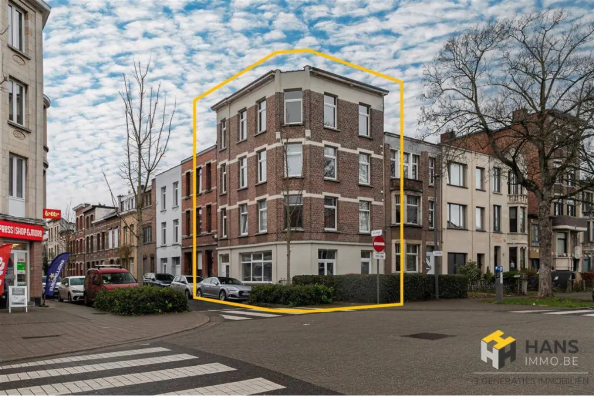 Huis te  koop in Deurne 2100 595000.00€ 4 slaapkamers 207.00m² - Zoekertje 702065