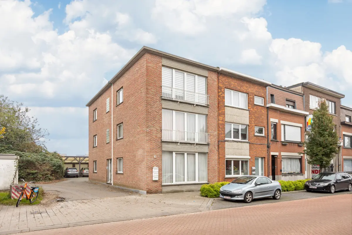 Appartementsgebouw te  koop in Hemiksem 2620 570000.00€ 6 slaapkamers 246.00m² - Zoekertje 702181