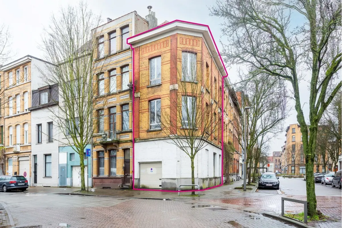 Huis te  koop in Borgerhout 2140 199000.00€ 2 slaapkamers 165.00m² - Zoekertje 702247