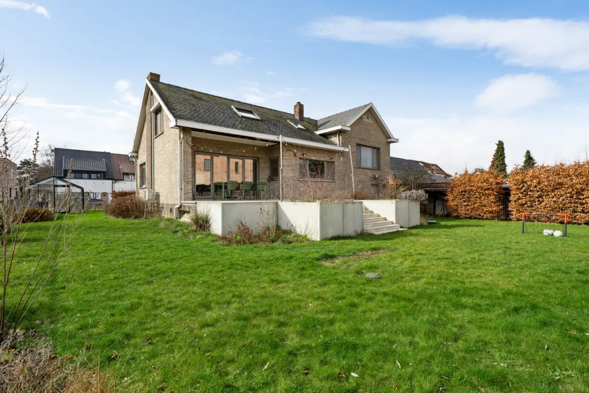 Huis te  koop in Emblem 2520 795000.00€ 5 slaapkamers 270.00m² - Zoekertje 702640