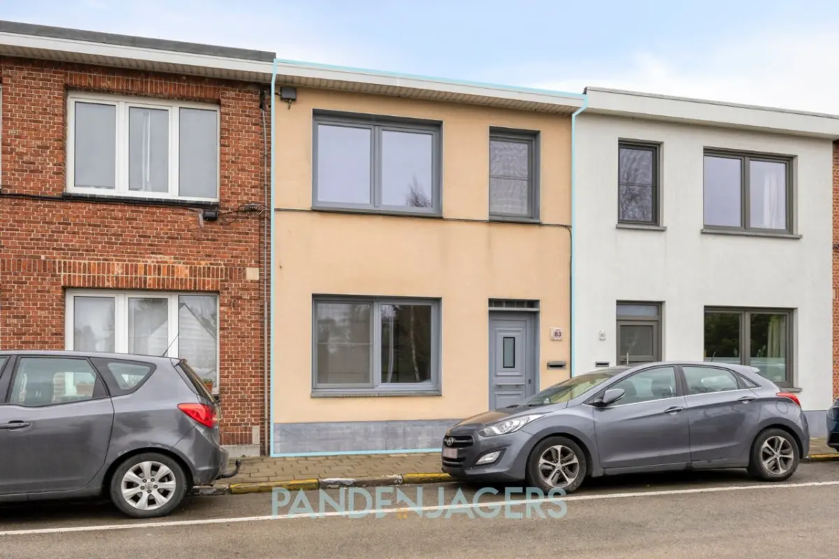 Huis te  koop in Duffel 2570 330000.00€ 3 slaapkamers 120.00m² - Zoekertje 703315