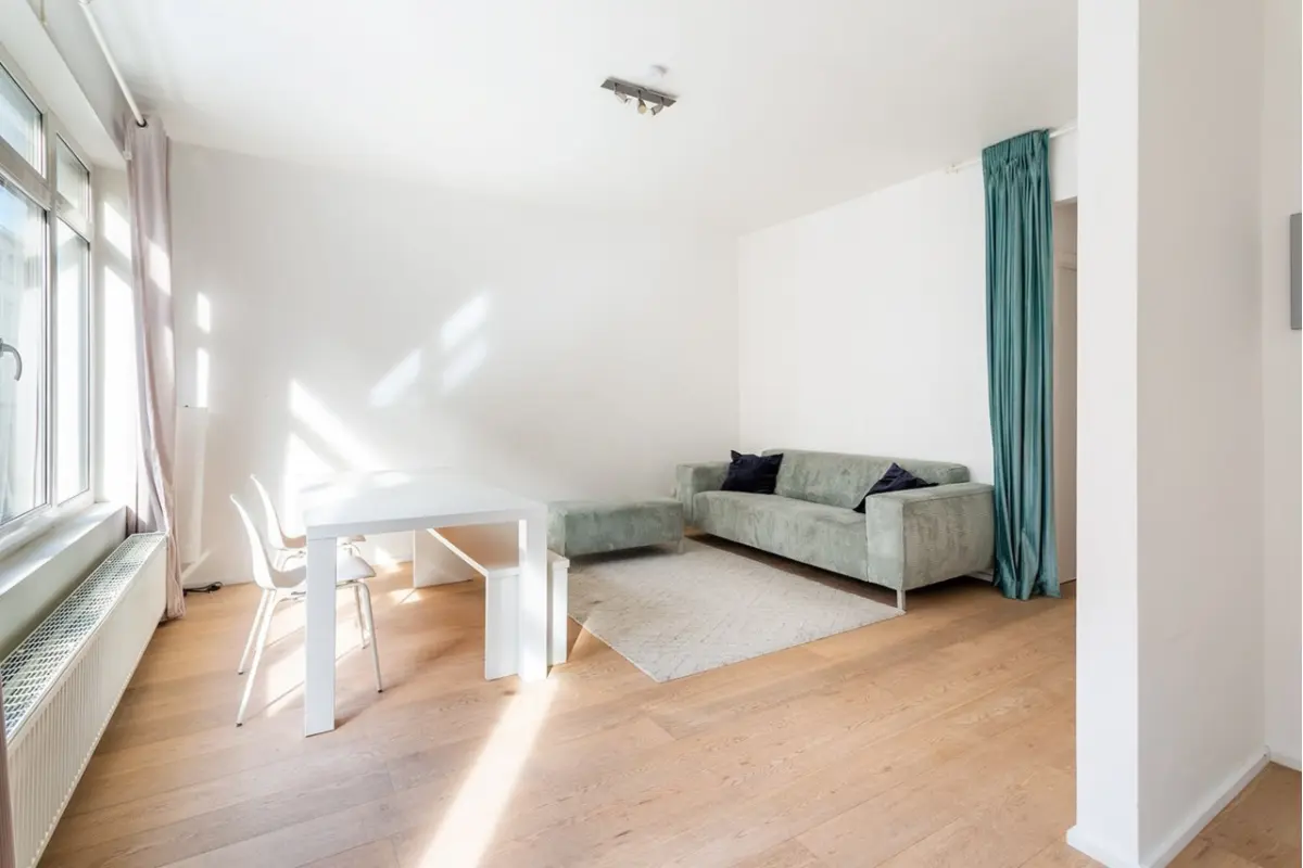 Appartement te  huur in Antwerpen 2060 895.00€ 2 slaapkamers 70.00m² - Zoekertje 705080
