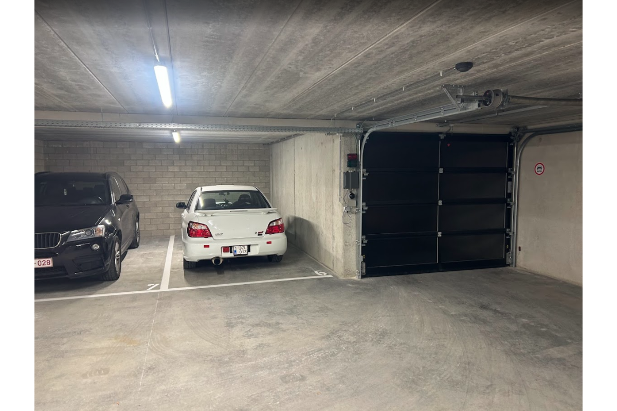 Parking te  koop in Halle 2980 27500.00€  slaapkamers m² - Zoekertje 706392
