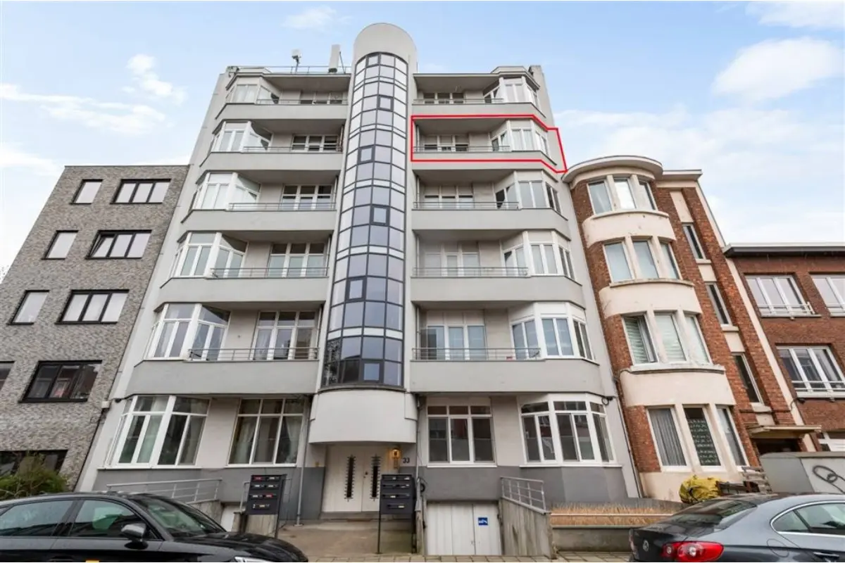 Appartement te  koop in Berchem 2600 169000.00€ 2 slaapkamers 66.00m² - Zoekertje 706884