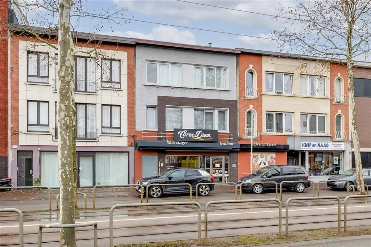 Appartementsgebouw te  koop in Mortsel 2640 685000.00€ 5 slaapkamers 340.00m² - Zoekertje 706854