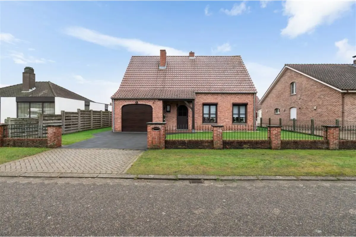 Huis te  koop in Dessel 2480 399000.00€ 3 slaapkamers 153.00m² - Zoekertje 706830