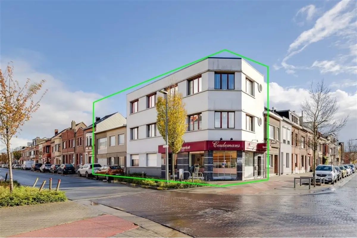 Grond te  koop in Merksem 2170 599000.00€  slaapkamers m² - Zoekertje 707689