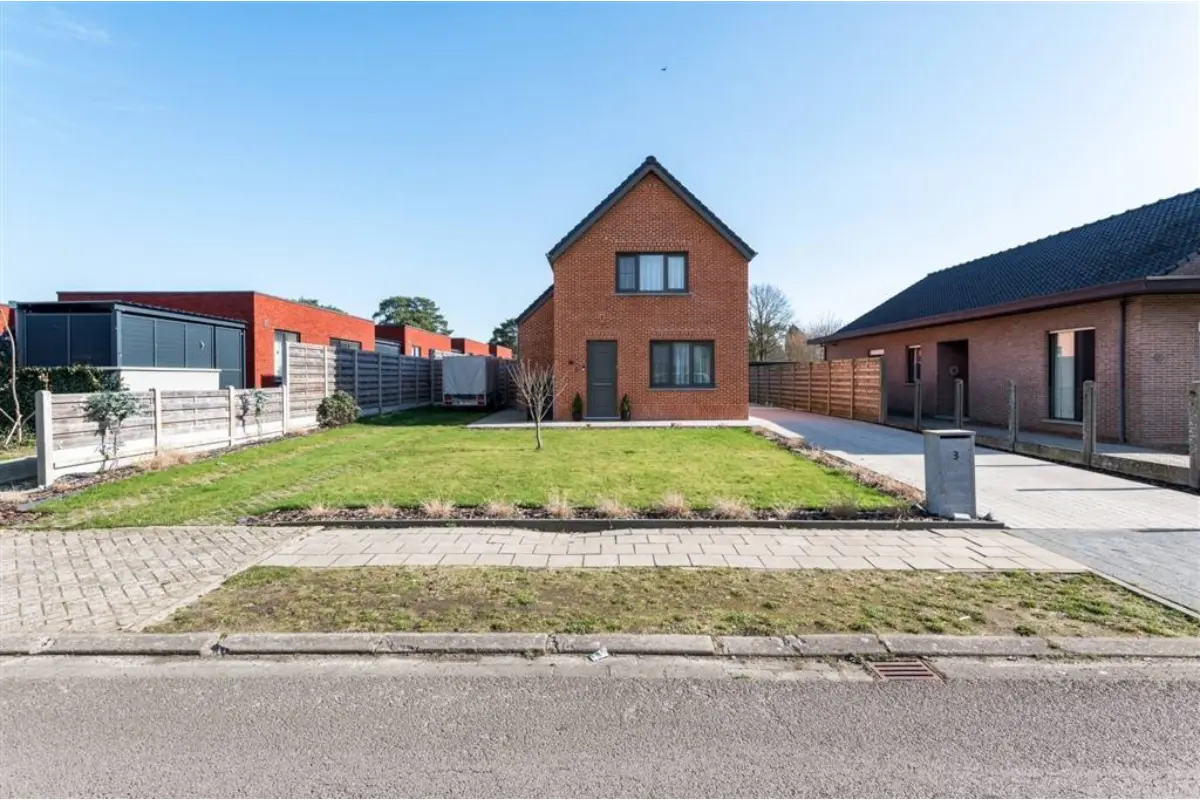 Huis te  koop in Dessel 2480 429000.00€ 3 slaapkamers 140.00m² - Zoekertje 708621