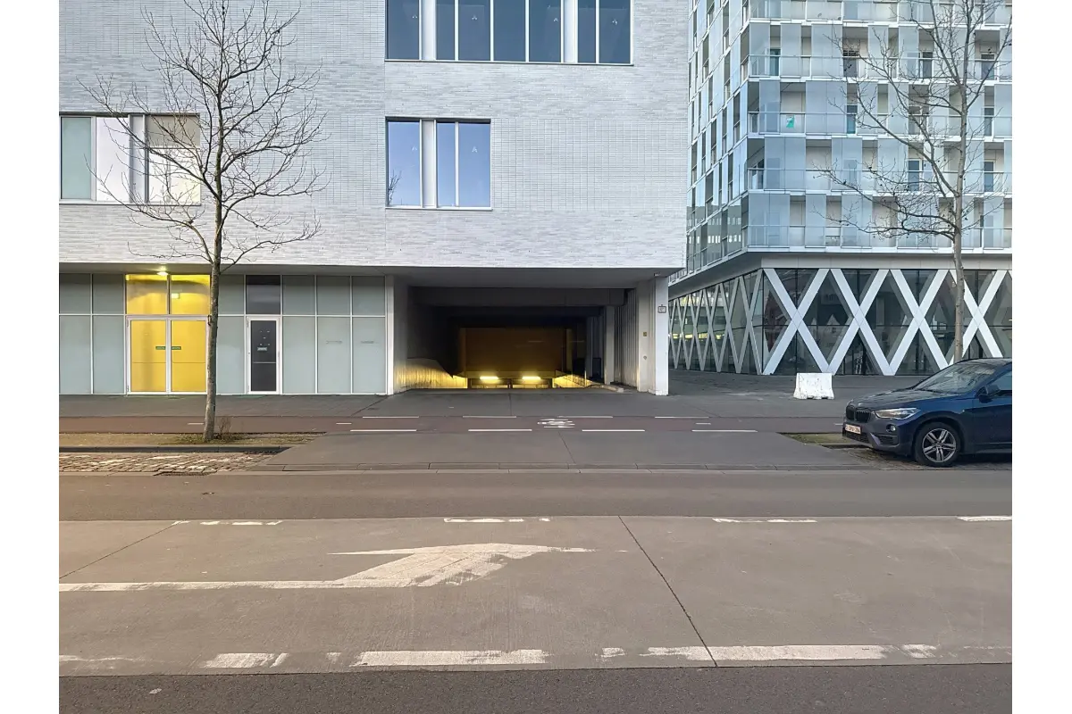 Parking te  koop in Antwerpen 2060 30000.00€  slaapkamers m² - Zoekertje 708247
