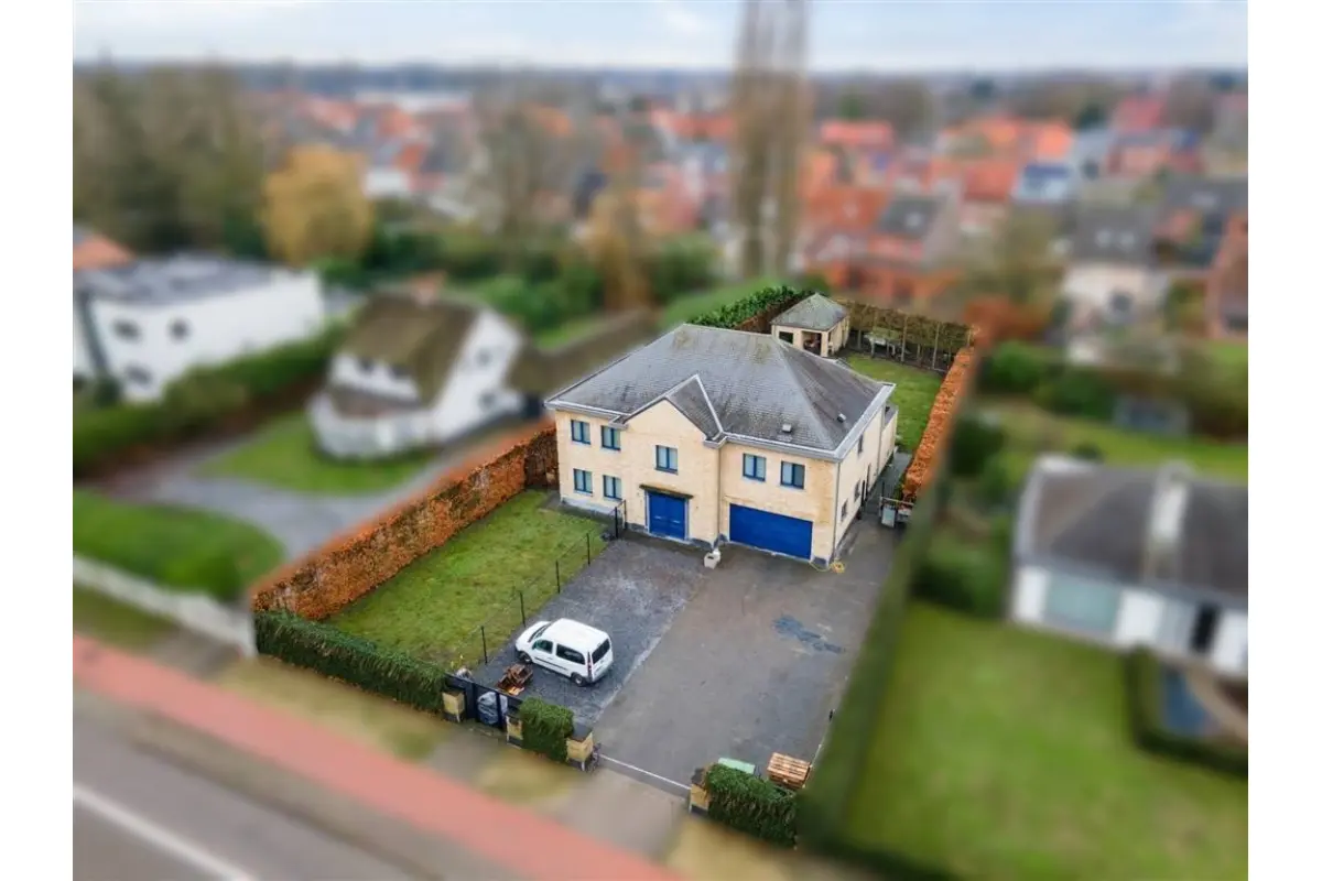 Huis te  koop in Turnhout 2300 975000.00€ 4 slaapkamers 404.00m² - Zoekertje 709911