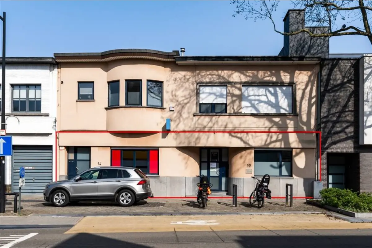 Handelszaak te  koop in Hove 2540 349000.00€  slaapkamers 180.00m² - Zoekertje 709346