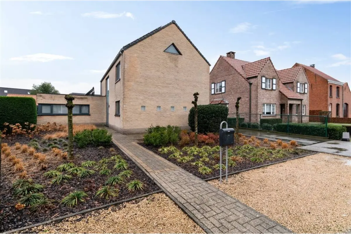 Huis te  koop in Retie 2470 525000.00€ 4 slaapkamers 255.00m² - Zoekertje 709941