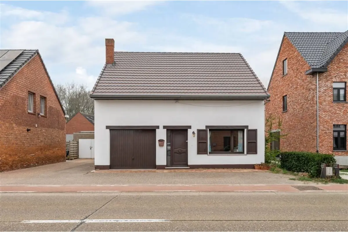 Huis te  koop in Dessel 2480 289000.00€ 4 slaapkamers 222.00m² - Zoekertje 709934