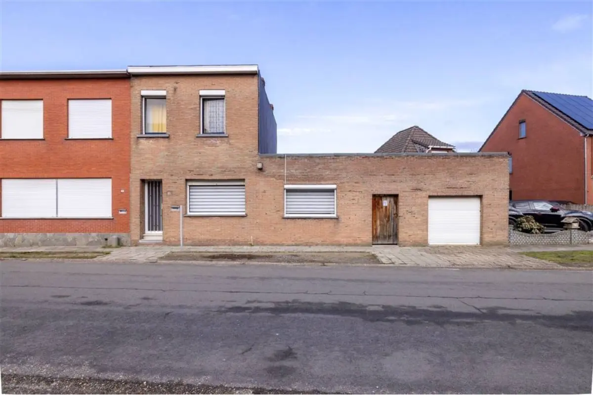 Huis te  koop in Herentals 2200 219000.00€ 3 slaapkamers 174.00m² - Zoekertje 709854