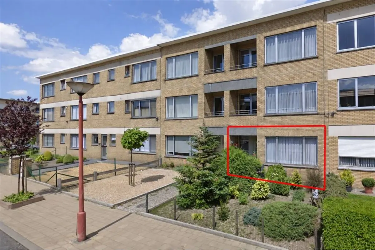 Appartement te  huur in Hoevenen 2940 850.00€ 2 slaapkamers 98.00m² - Zoekertje 709343