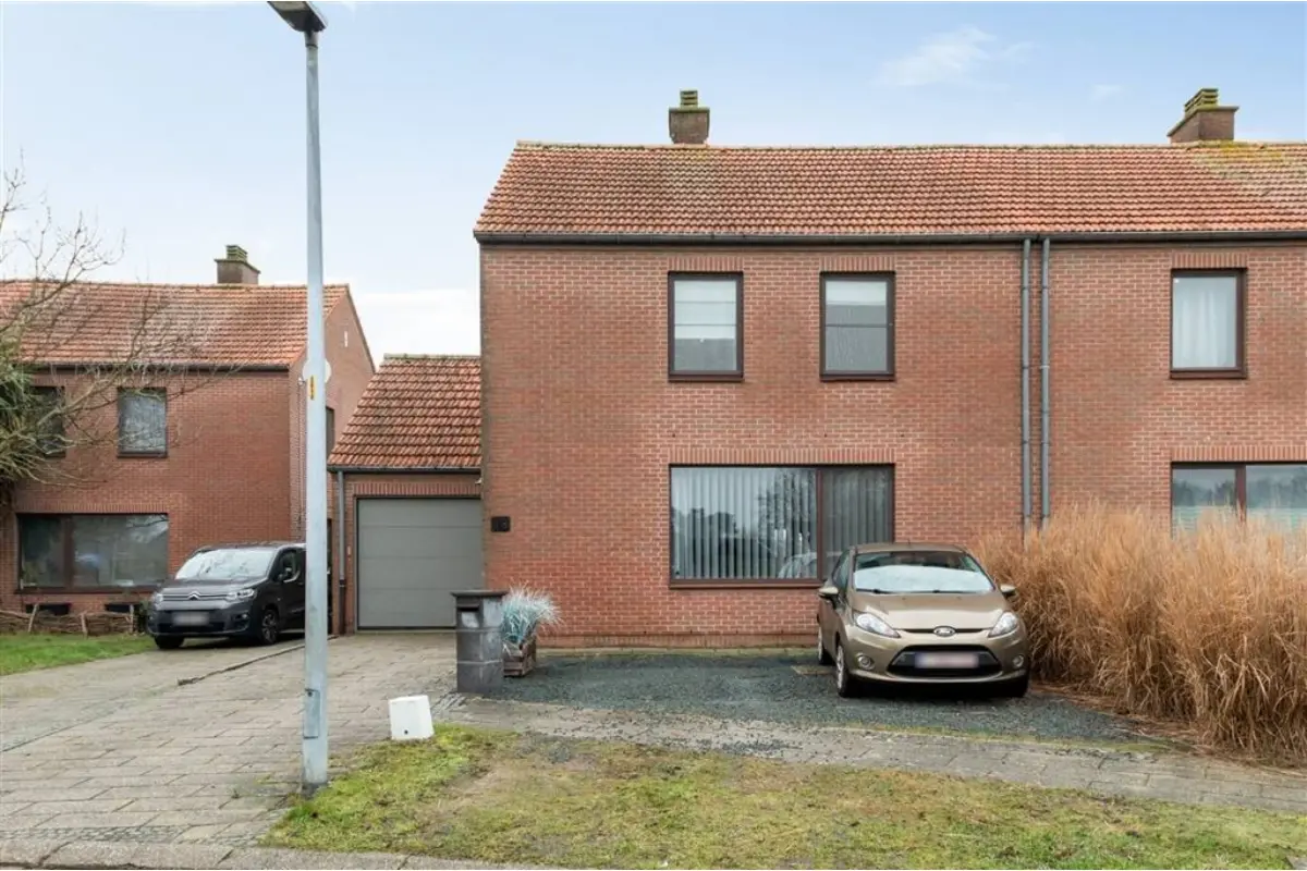 Huis te  koop in Olen 2250 369000.00€ 4 slaapkamers 136.00m² - Zoekertje 709852