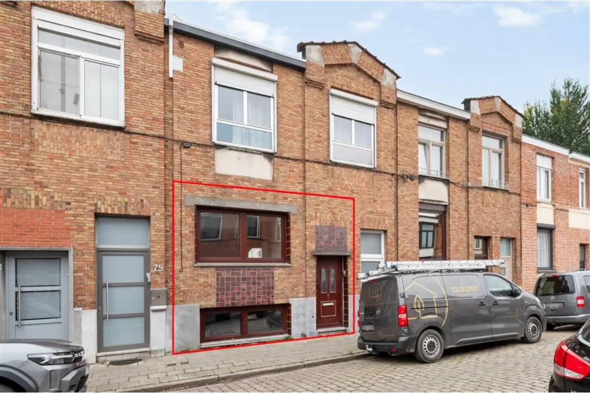 Huis te  koop in Deurne 2100 219000.00€ 2 slaapkamers 107.00m² - Zoekertje 710007