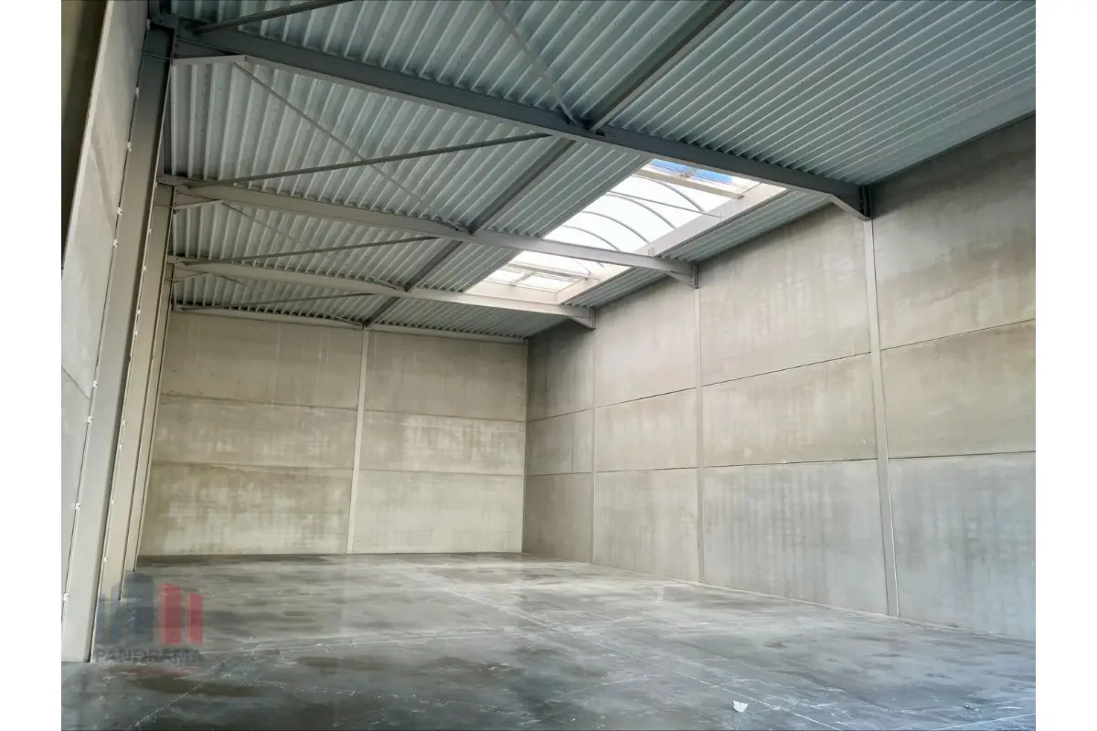 Handelszaak te  koop in Heist-op-den-Berg 2220 480000.00€  slaapkamers 300.00m² - Zoekertje 709284