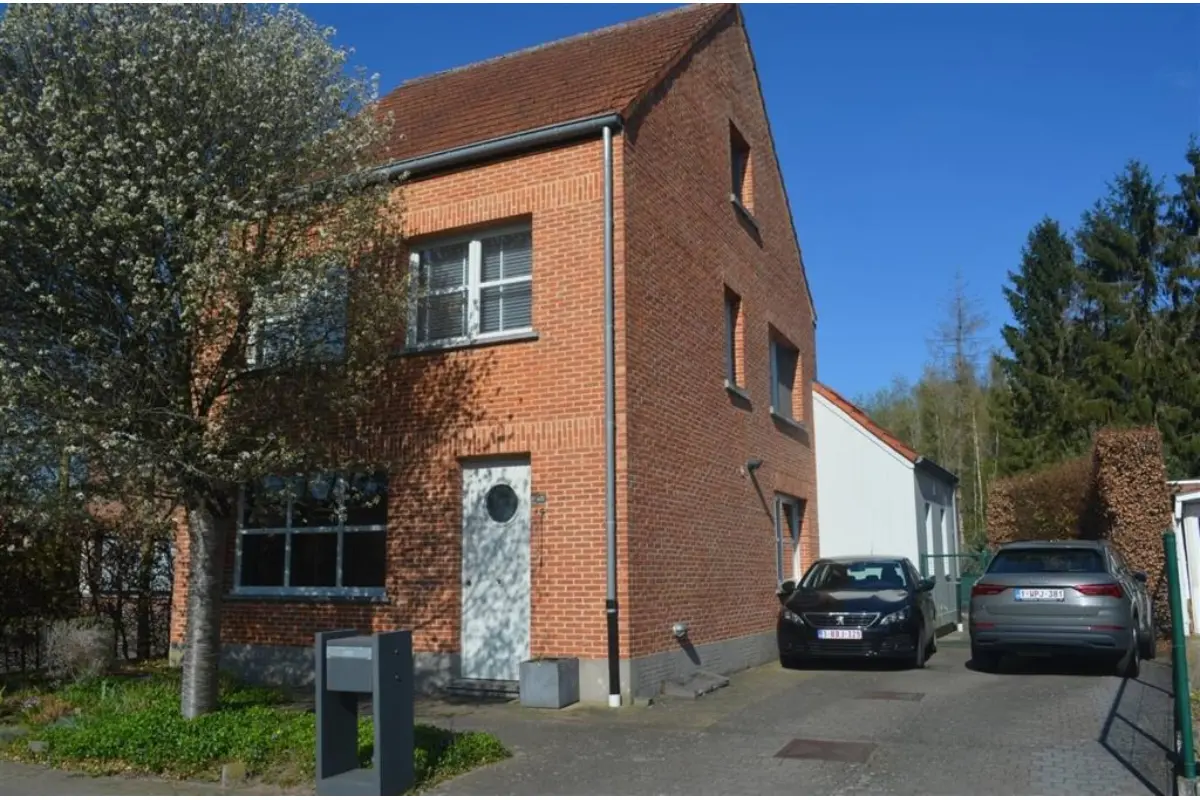 Huis te  huur in Kasterlee 2460 1370.00€ 3 slaapkamers 155.00m² - Zoekertje 709181