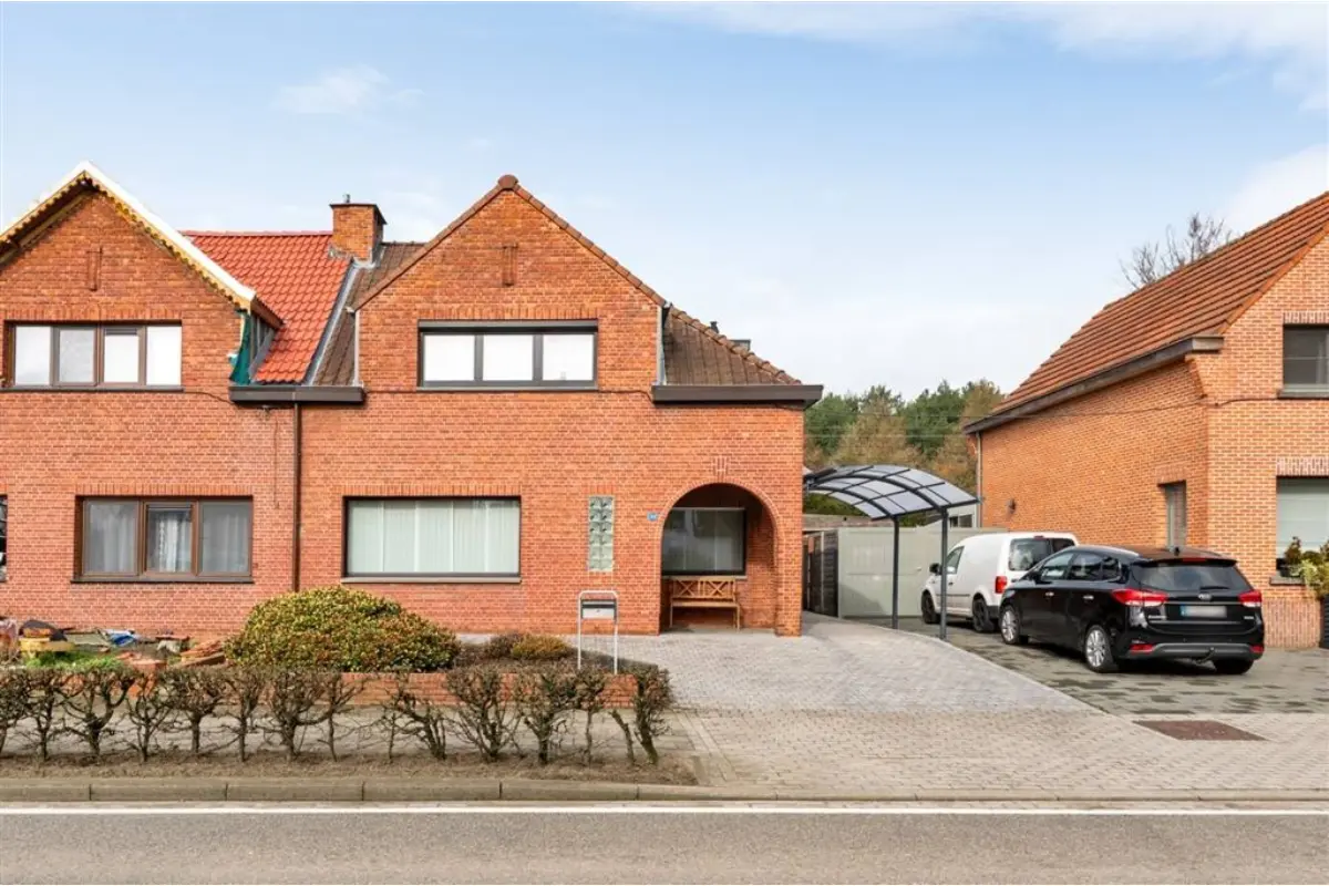 Huis te  koop in Herentals 2200 319000.00€ 3 slaapkamers 139.00m² - Zoekertje 709855